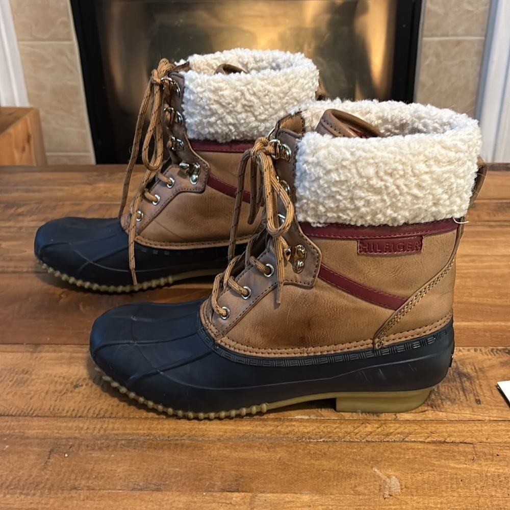 Tommy Hilfiger Brown and Black Winter Boots - Picture 3 of 6